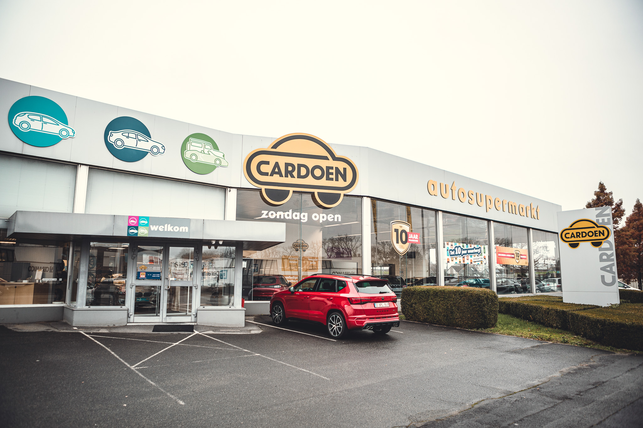 Cardoen Brugge Cardoen autosupermaket